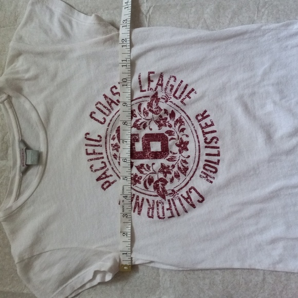 Vintage Hollister Tee - Picture 4 of 5